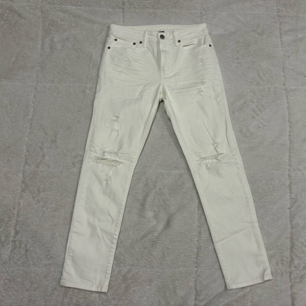 29/30 White American Eagle Distressed Jeans